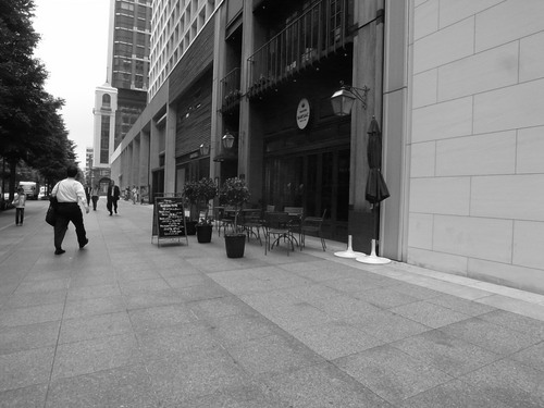 三菱ビル前.JPGのサムネール画像